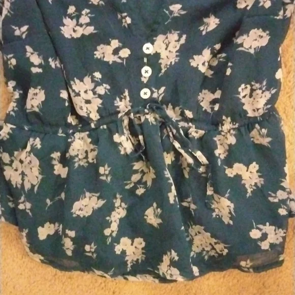 ABERCROMBIE & FITCH- Polyester Blue Floral Blouse Size S - Picture 3 of 4
